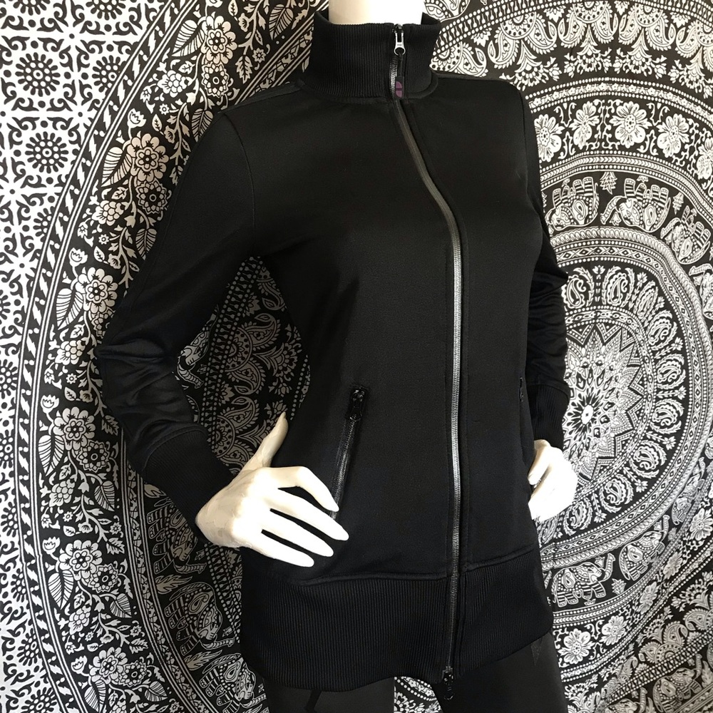 MUV Women’s Size Small Fingertip length High Neck Long Sleeve Zip Up